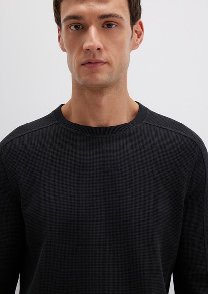 Uzun Kollu Dokulu Siyah Basic Tişört 0610106-900