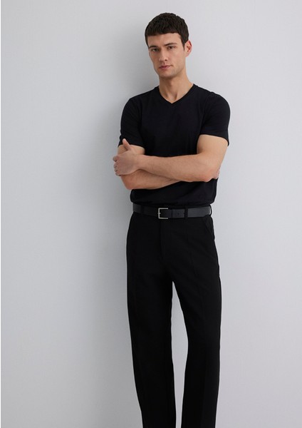 Siyah Basic V Yaka Tişört 065586-900