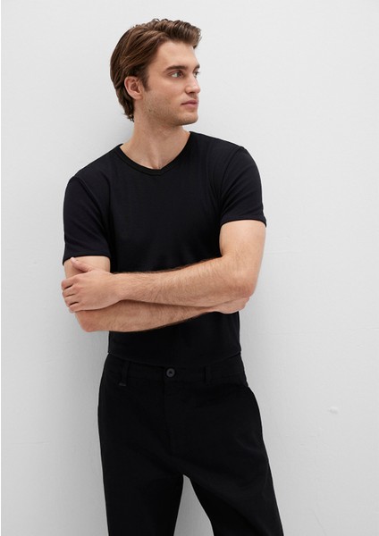 Ribana Detaylı V Yaka Siyah Tişört 063748-900