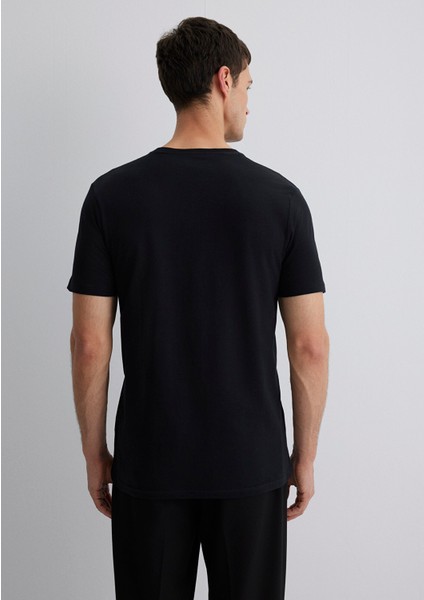 Siyah Basic V Yaka Tişört 065586-900