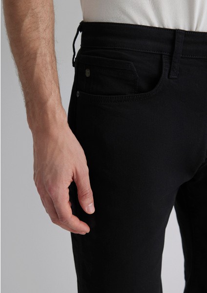 Brian Siyah Comfort Jean Şort 0418423313