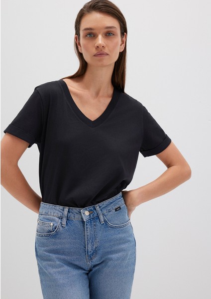 V Yaka Siyah Basic Tişört 166248-900