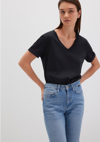V Yaka Siyah Basic Tişört 166248-900