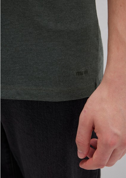 Stretch V Yaka Yeşil Basic Tişört 061748-25752