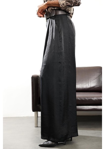 Siyah Kemerli Saten Geniş Pantolon fiyatları