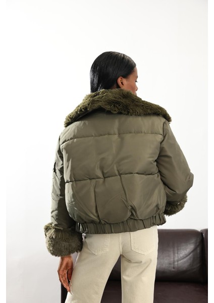 Haki Yakası Kürklü Su Geçirmez Mont D99626 fırsatları