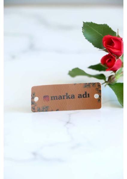 Kişiye Özel Suni Deri Etiket 40 Adet (1,8x4,8 Cm) Renkli Baskılı Suni Deri Marka Etiketi modelleri