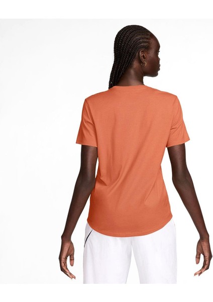 DX7906 828 Nsw Clup Ss Tee Kadın T-Shirt