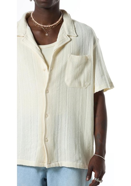 Oversize Kısa Kol Cepli Triko Gömlek Ekru fırsatları