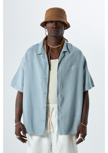 Yıkamalı Oversize Arka Baskılı Kısa Kol Cepsiz Gömlek Açık Gri