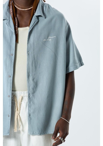 Yıkamalı Oversize Arka Baskılı Kısa Kol Cepsiz Gömlek Açık Gri indirimleri