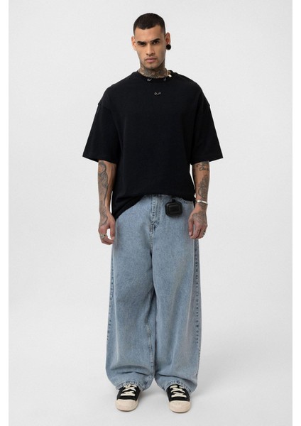 Oversize Metal Halka Detaylı Tişört Siyah
