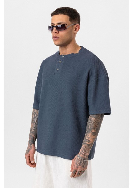 Düğmeli Yaka Oversize Tişört Petrol fırsatları