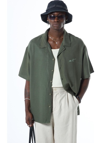 Yıkamalı Oversize Arka Baskılı Kısa Kol Cepsiz Gömlek Haki fırsatları