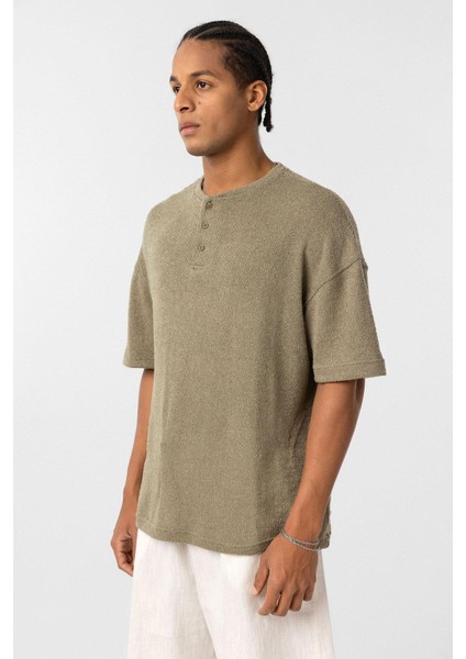 Basic Oversize Düğme Yaka Tişört Haki indirimleri