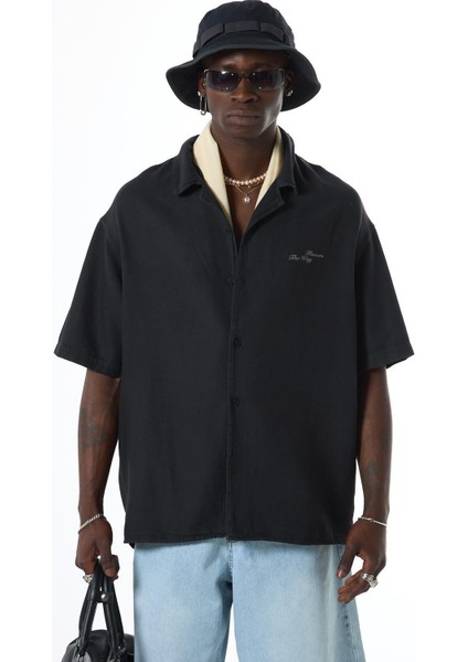 Yıkamalı Oversize Arka Baskılı Kısa Kol Cepsiz Gömlek Siyah