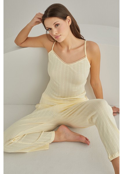 Sarı Hole Ince Askılı Sıfır Kol Pijama Takımı fırsatları