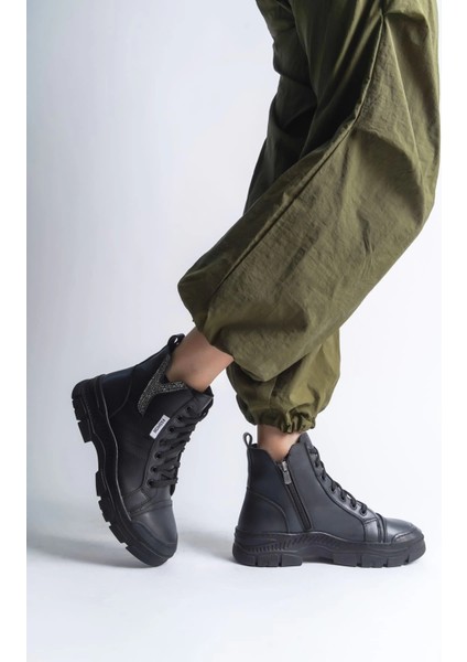 Amber Bağcıklı Fermuarlı Ortopedik Tabankadın Bot St - Siyah