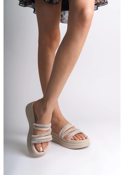 Elıse Düz Topuklu Şeritli Taşlı Kalın ve Ortopedik Taban Kadın Terlik Kt - Krem