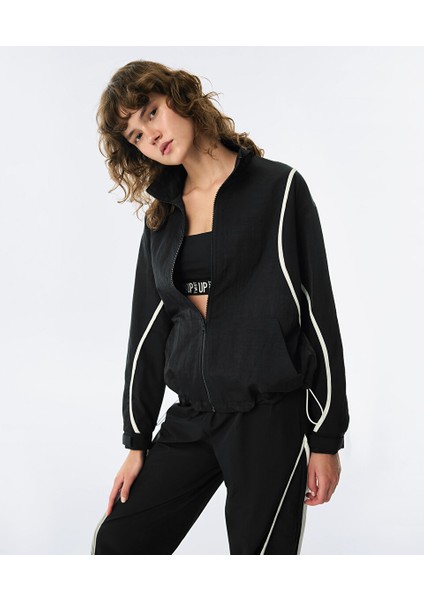 Kontrast Biyeli Teknik Kumaş Ceket TW6250005079001