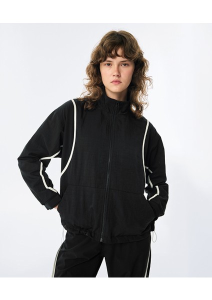 Kontrast Biyeli Teknik Kumaş Ceket TW6250005079001 modelleri