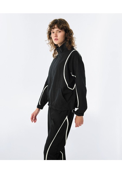 Kontrast Biyeli Teknik Kumaş Ceket TW6250005079001 fırsatları