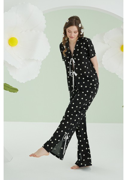 Siyah Papatya Desenli Önden Bağlamalı Pijama Takımı fiyatları