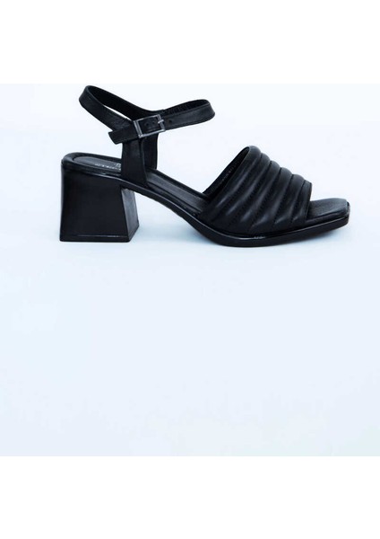Kadın Topuklu Ayakkabı Z6919006-SIYAH