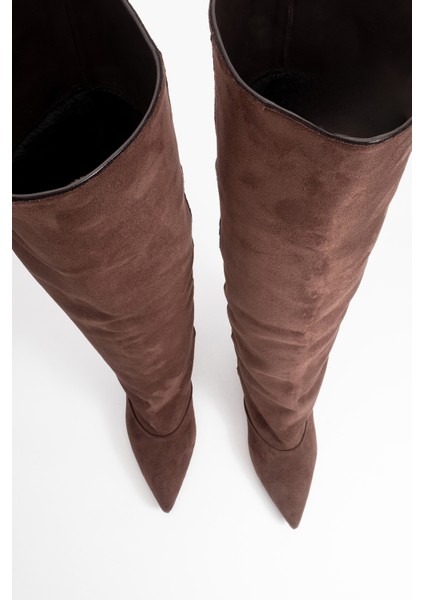 Zach Kahverengi Süet Diz Üstü Kadın Kısa Topuklu Çizme fiyatları