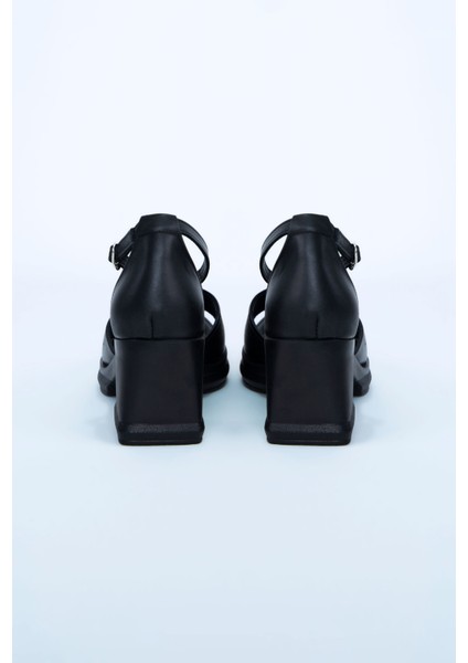 Kadın Topuklu Ayakkabı Z395001-SIYAH