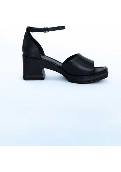 Kadın Topuklu Ayakkabı Z395001-SIYAH