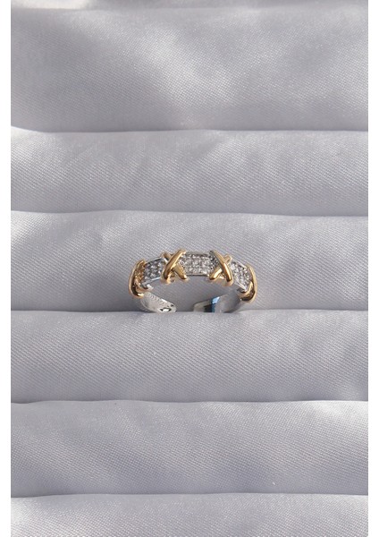 Pirinç Ayarlamalı Gümüş Renk Zirkon Taşlı Xoxo Model Yüzük TG27BYK3284