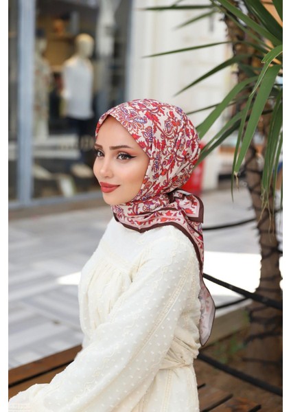 Karmen Desenli Eşarp Kahverengi