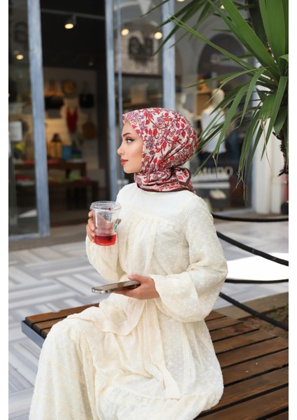 Karmen Desenli Eşarp Kahverengi modelleri