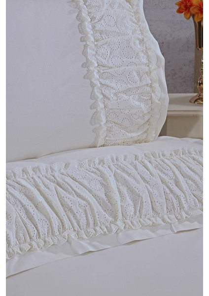 Zerrin Dantelli Çeyizlik Nevresim Takımı Krem fırsatları