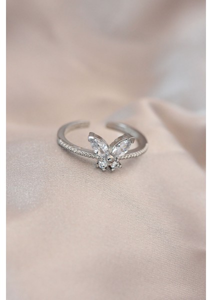 Ayarlamalı Gümüş Renk Metal Zirkon Taş ve Kristal Taşlı Model Yüzük