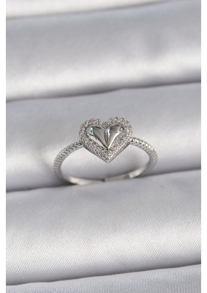 Pirinç Gümüş Renk Ayarlanabilir Zirkon Taşlı Kalp Model Kadın Yüzük