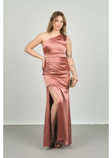 Kadın Tek Omuz Derin Yırtmaçlı Saten Abiye Elbise 1873 S.kabuğu
