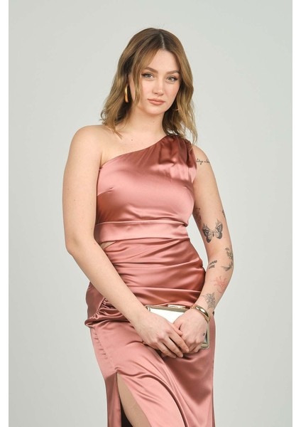 Kadın Tek Omuz Derin Yırtmaçlı Saten Abiye Elbise 1873 S.kabuğu modelleri