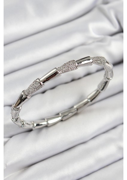 Pirinç Zirkon Taşlı Kemik Model Gümüş Renk Vip Kadın Bileklik