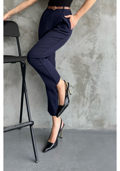 Kadın Dar Paça Pileli Kemerli Mevsimlik Kumaş Pantolon Lacivert Lacivert / 44 indirimleri