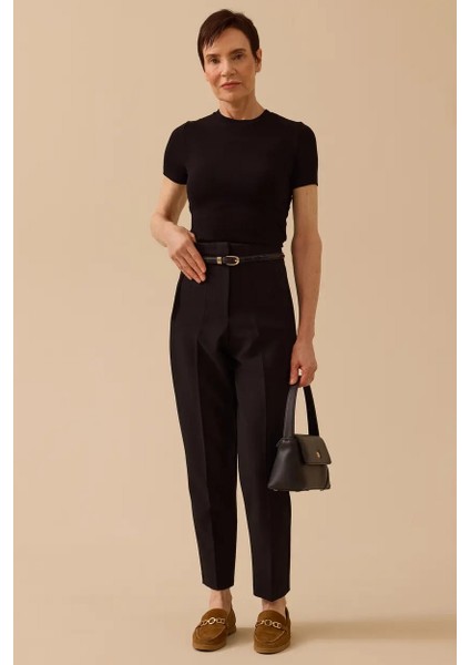 Kadın Yuvarlak Yaka Kısa Kollu Basic T-Shirt - Siyah modelleri