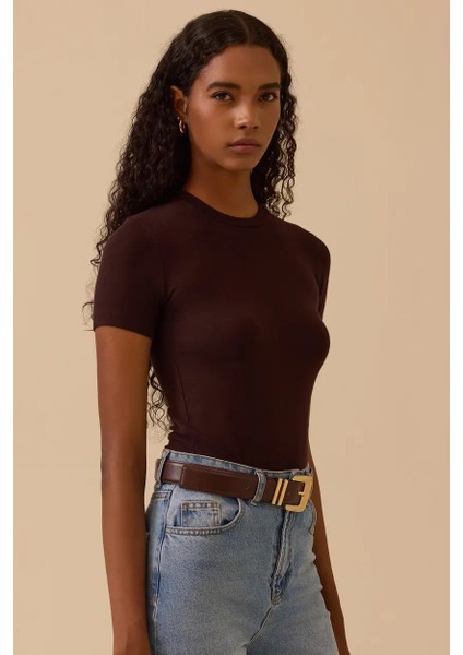 Kadın Yuvarlak Yaka Kısa Kollu Basic T-Shirt - Kahverengi