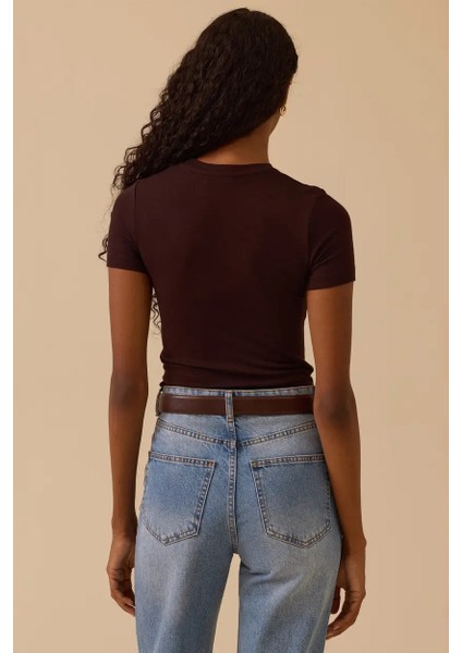 Kadın Yuvarlak Yaka Kısa Kollu Basic T-Shirt - Kahverengi fiyatları