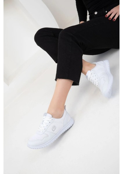 714 Beyaz Rahat Hafif Günlük Kadın Sneaker