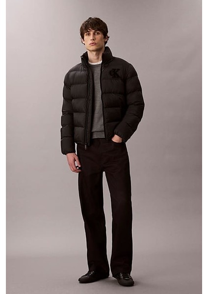 Erkek Normal Kalıp Dik Yaka Monogram Aplikeli Şişme Mont - Siyah fırsatları