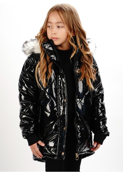 Parlak Beyaz Kürk Kapüşonlu Su ve Rüzgar Geçirmez Içi Kürklü Kız Çocuk Montu