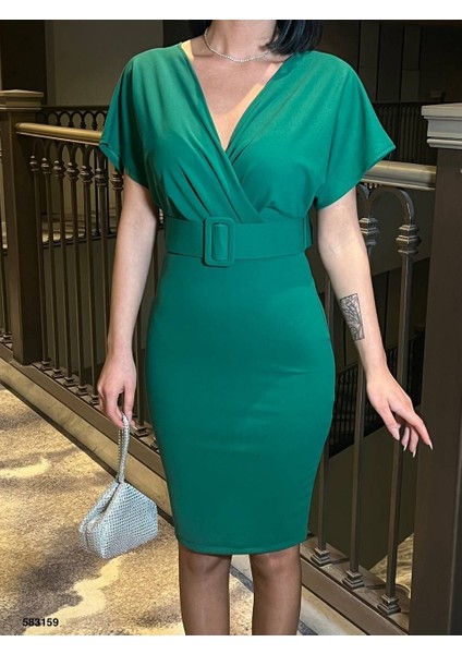 Kadın Dalgıç Krep V Yaka ve Sırt Dekolte Detaylı Elbise indirimleri