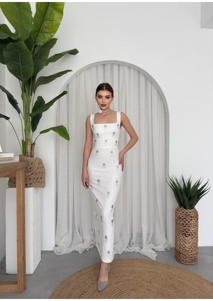 Ners Taş Detaylı Elbise fırsatları