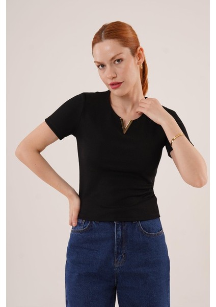 Kısa Kollu Yaka Detaylı Kaşkorse Siyah Bluz modelleri